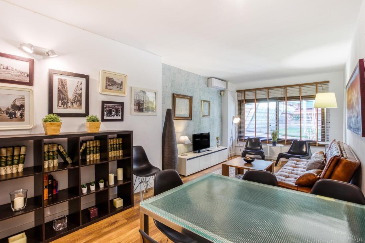 Nice And Cozy 4 Bedroom In Sants-Montjuic Bcn バルセロナ エクステリア 写真